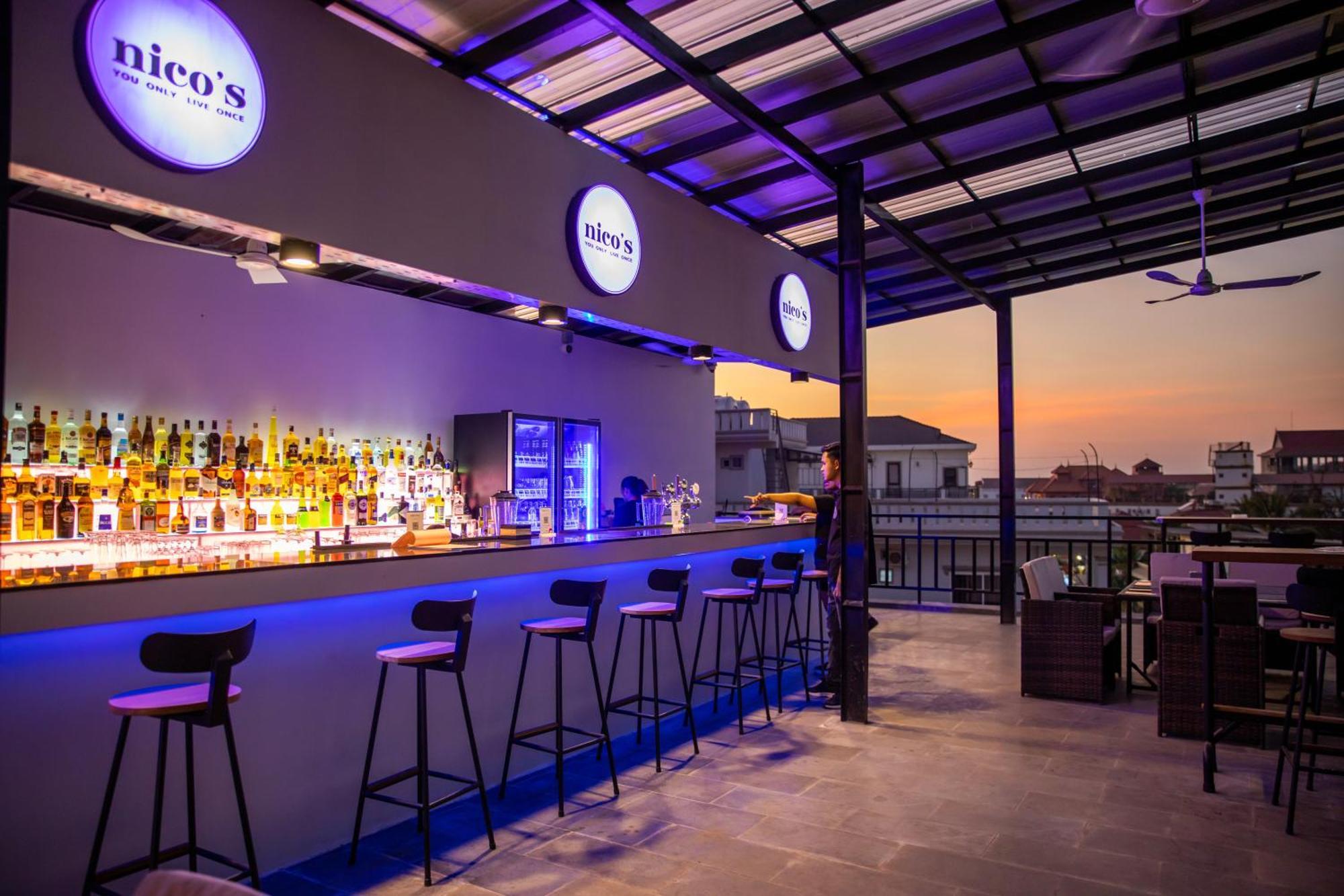 Nico'S Hotel And Skybar Ciudad de Siem Riep Exterior foto